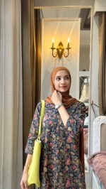 Short Kurti (Blue) - Image 4